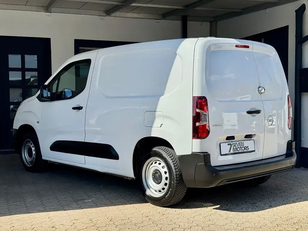 Gebraucht Opel Combo 102 PS (75 kW) 2022 Weiß Van / Kleinbus