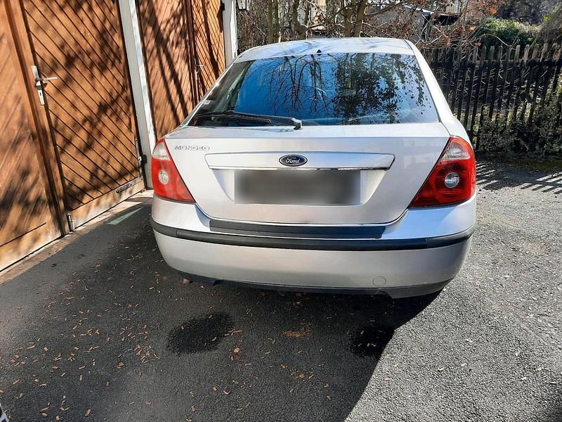 Gebraucht Ford Mondeo 125 PS (91 kW) 2004 Grau Limousine