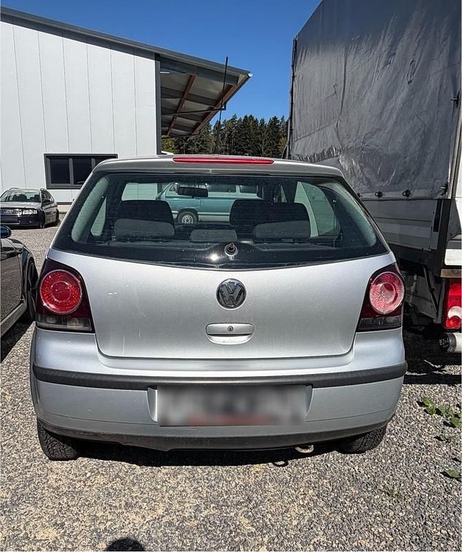 Gebraucht VW Polo 75 PS (55 kW) 2005 Silber Kleinwagen