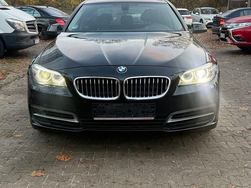 Gebraucht BMW 528 Sport Line 245 PS (180 kW) 2013 Schwarz Limousine