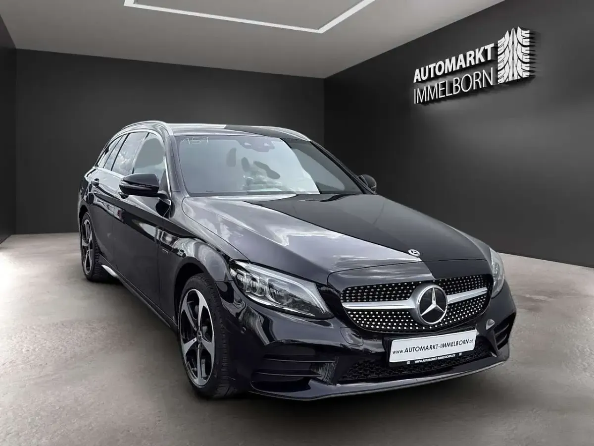 Gebraucht Mercedes C300 AMG 320 PS (235 kW) 2021 Obsidianschwarz Kombi