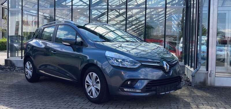 Titangrau Gebraucht 2017 Renault Clio GrandTour Business Kombi | 7.860 € - Bild 1/4