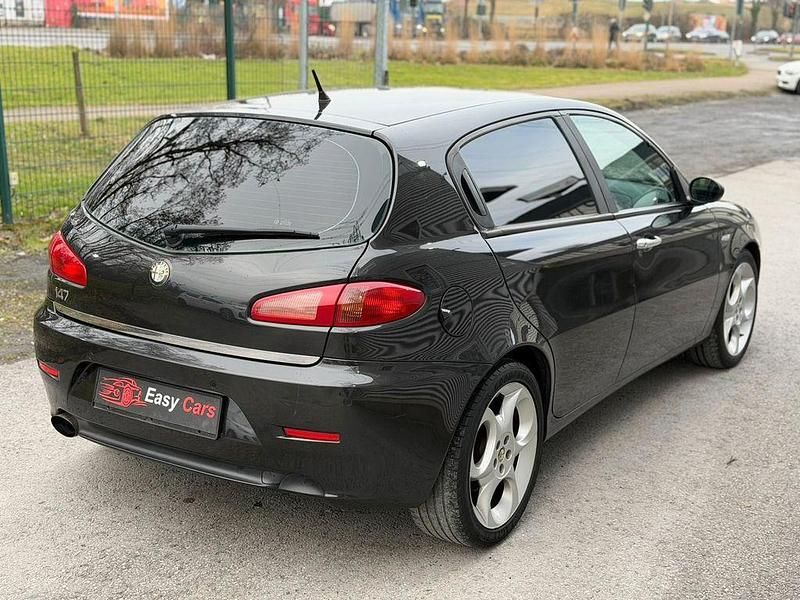 Gebraucht Alfa Romeo 147 Distinctive 105 PS (77 kW) 2005 Schwarz Kleinwagen