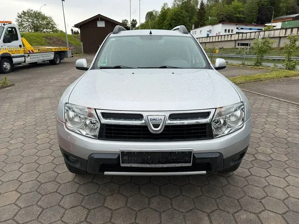 Gebraucht Dacia Duster Lauréate 105 PS (77 kW) 2010 Grau SUV