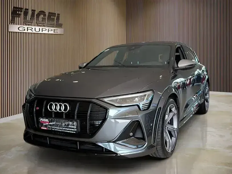 Gebraucht Audi e-tron Ambiente 369 kW (503 PS) 2021 Grau SUV