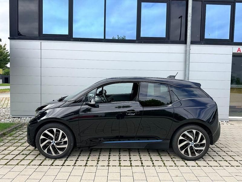 Schwarz Gebraucht 2022 BMW i3 Kleinwagen | 19.999 € (Fairer Preis) - Bild 1/4