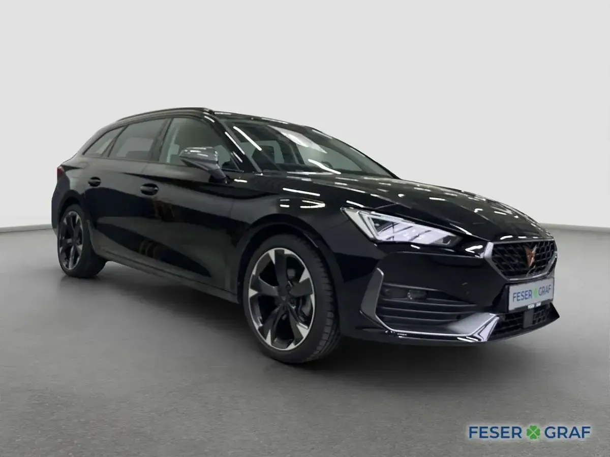 Gebraucht Cupra Leon 150 PS (110 kW) 2024 Midnight schwarz metallic Kombi