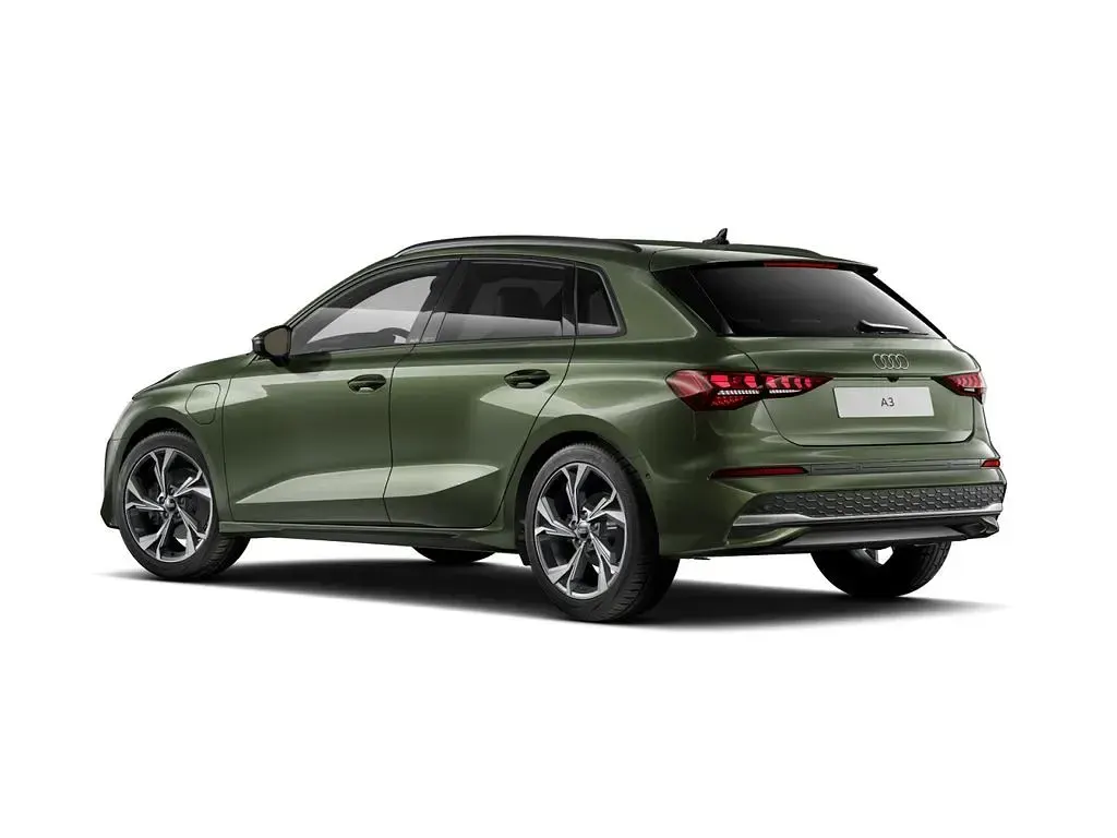 Gebraucht Audi A3 Advanced 204 PS (150 kW) 2025 Grün Limousine