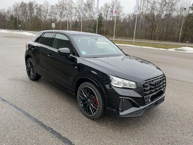 Używany Audi Q2 Competition 190 KM (139 kW) 2025 Czarny SUV