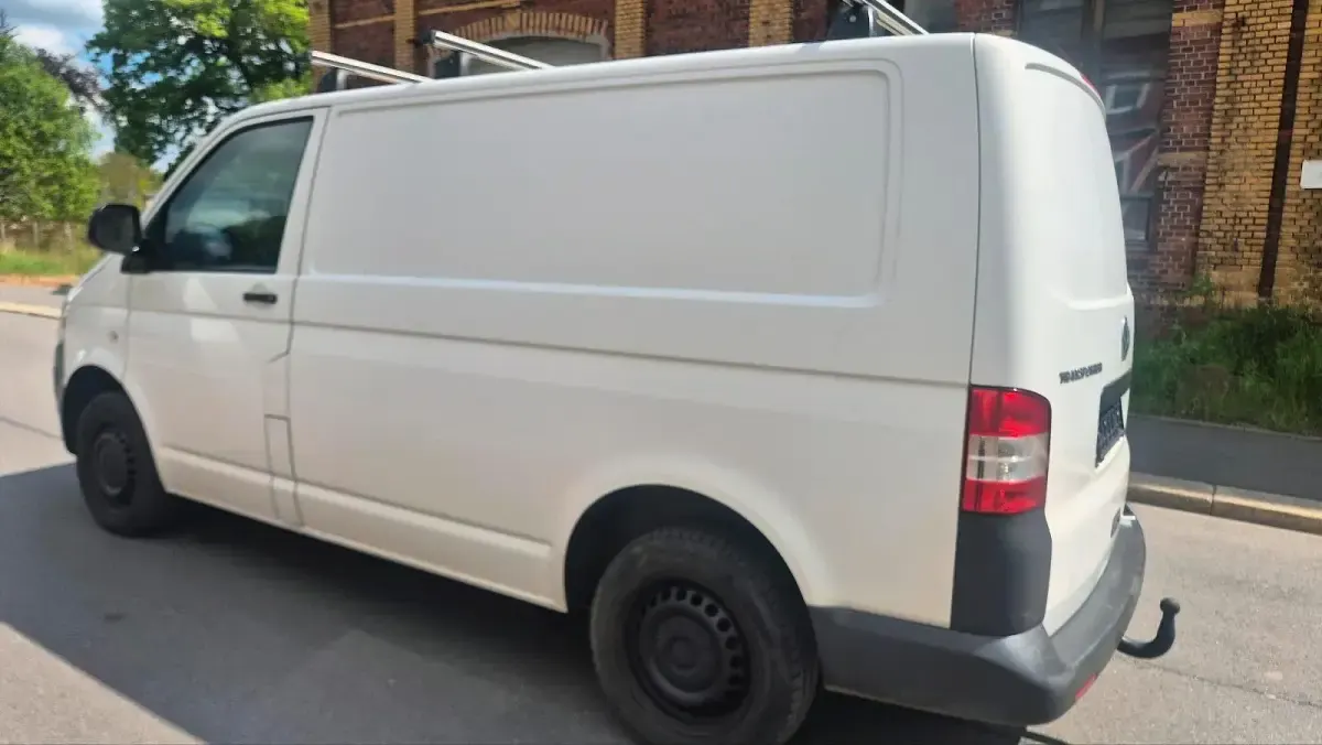 Używany VW Transporter 140 KM (102 kW) 2011 Biały Van