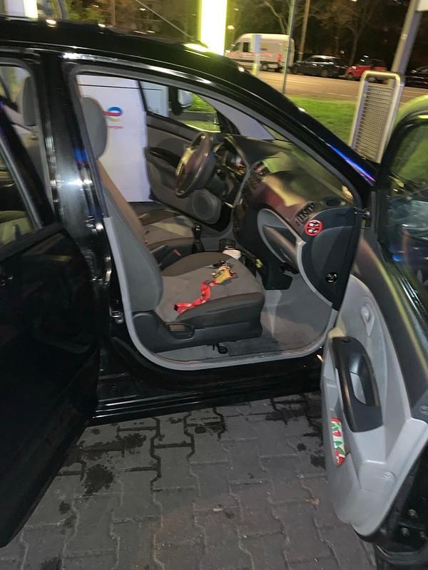 Gebraucht Kia Picanto 70 PS (51 kW) 2006 Schwarz Kleinwagen