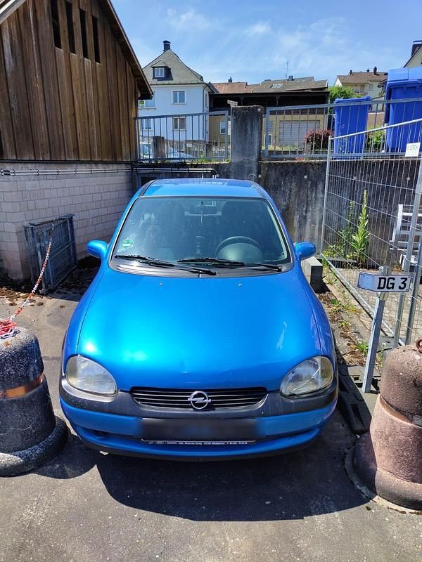 Blau Gebraucht 1999 Opel Corsa Kleinwagen | 550 € (Fairer Preis) - Bild 1/4