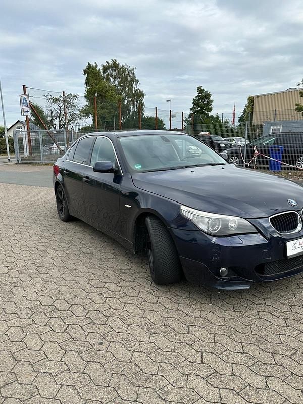 Blau Gebraucht 2003 BMW 525 Limousine | 3.800 € (Fairer Preis) - Bild 1/4