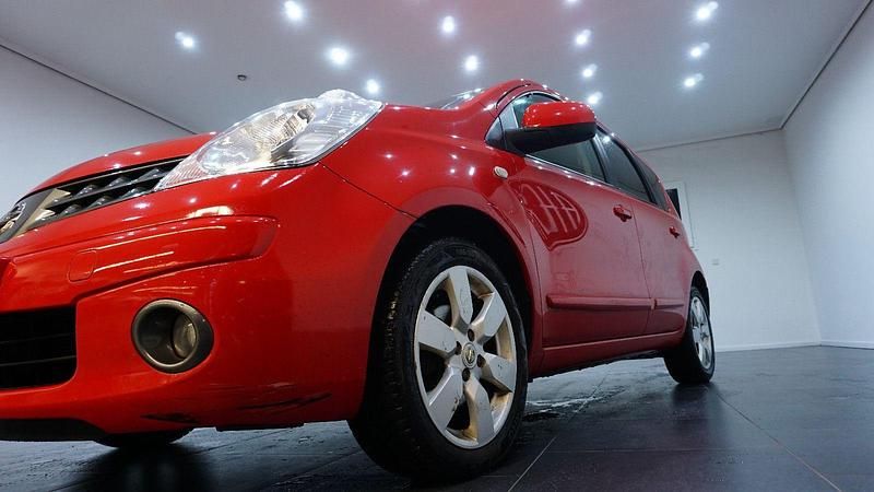 Gebraucht Nissan Note Tekna 110 PS (80 kW) 2008 Rot Kleinwagen