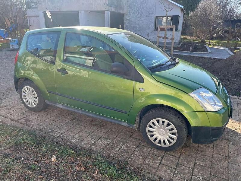 Gebraucht Citroën C2 60 PS (44 kW) 2004 Grün Kleinwagen