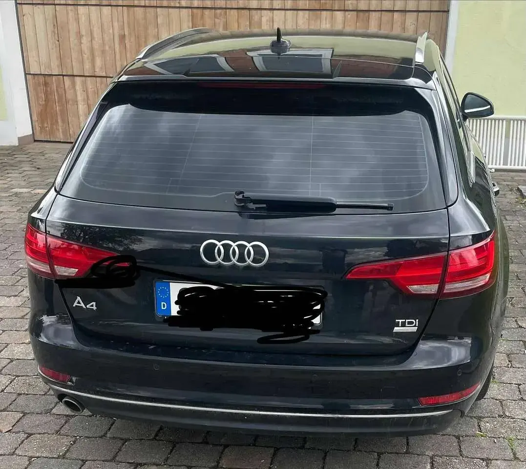 Używany Audi A4 150 KM (110 kW) 2017 Czarny Kombi