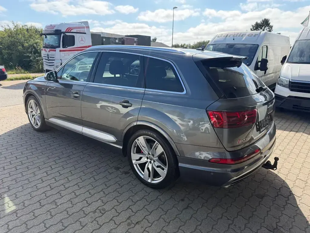 Gebraucht Audi SQ7 Sport 435 PS (319 kW) 2016 Grau SUV