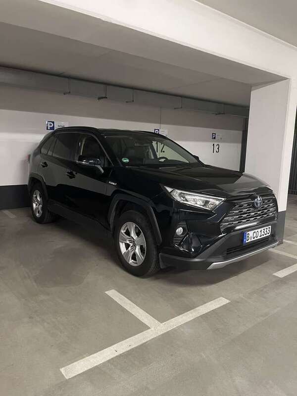 Schwarz Gebraucht 2019 Toyota RAV4 Hybrid SUV | 24.900 € (Superpreis) - Bild 1/4