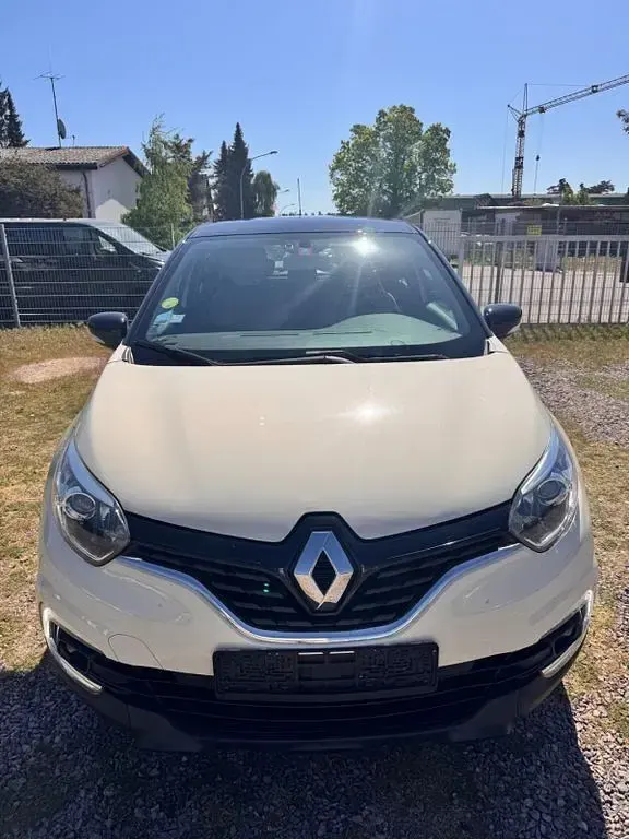 Używany Renault Captur 90 KM (66 kW) 2019 Beżowy SUV