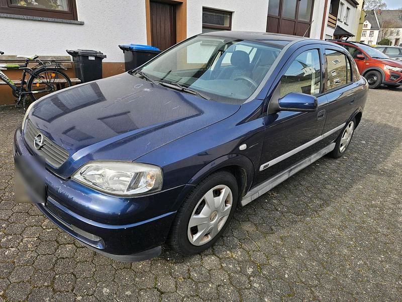 Gebraucht Opel Astra 101 PS (74 kW) 2001 Blau Limousine