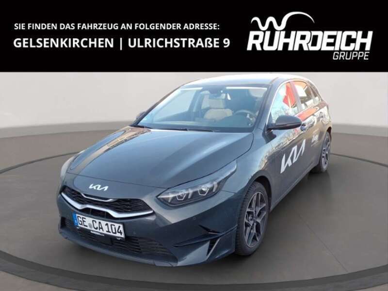 Grau Gebraucht 2024 Kia Ceed Spirit Limousine | 26.488 € (Fairer Preis) - Bild 1/4