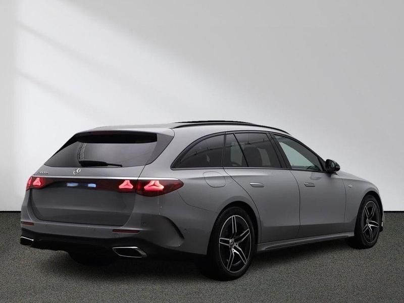 Gebraucht Mercedes E300 313 PS (230 kW) 2025 Grau Kombi