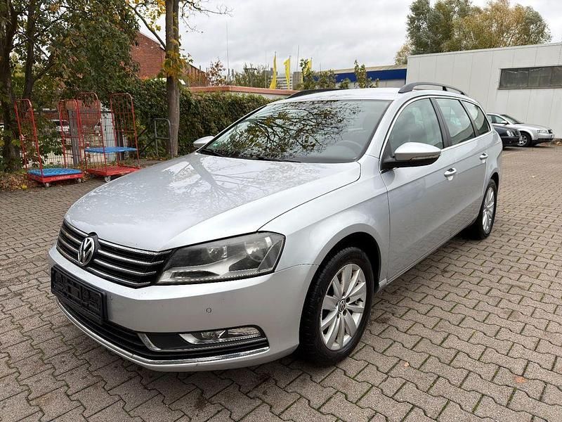 Grau Gebraucht 2013 VW Passat Kombi | 6.499 € (Superpreis) - Bild 1/4