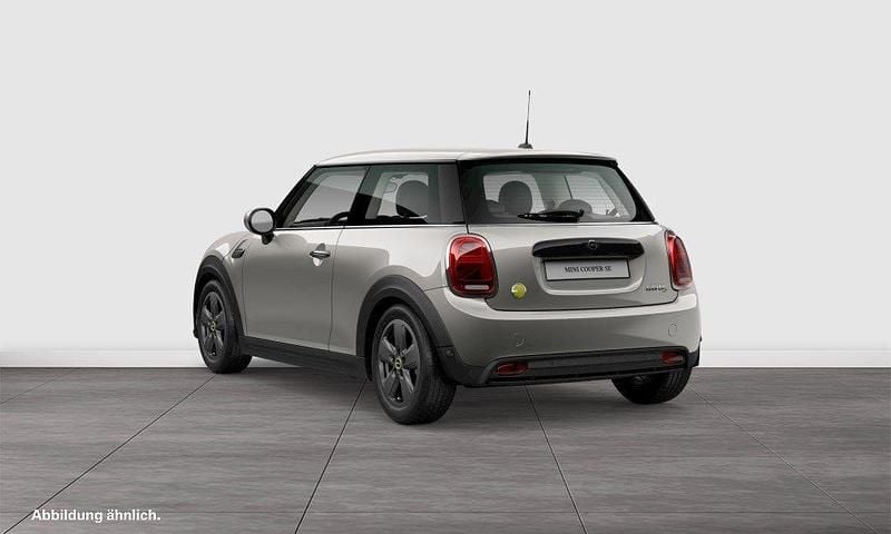 Second-hand Mini Cooper SE 135 kW (184 CP) 2023 Argintiu Hatchback