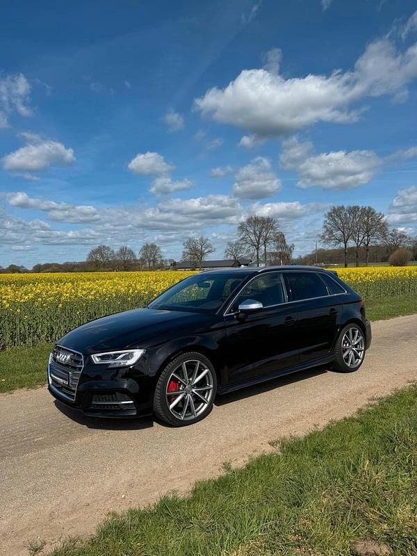 Gebraucht Audi S3 Comfort 310 PS (228 kW) 2018 Schwarz Limousine