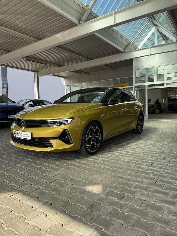Usata Opel Astra GS Line 131 CV (96 kW) 2023 Giallo Utilitaria