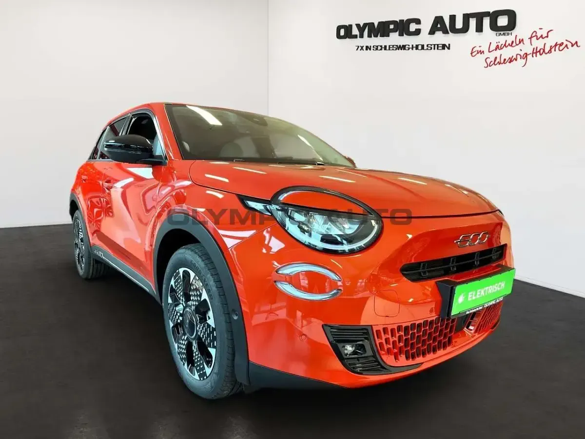 Gebraucht Fiat 600E La Prima 114 kW (156 PS) 2024 Orange Limousine