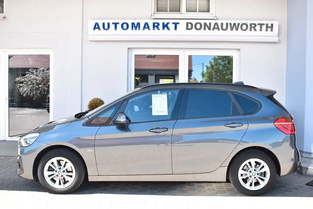 Gebraucht BMW 220 Active Tourer Sport Line 192 PS (141 kW) 2018 Grau Van / Kleinbus