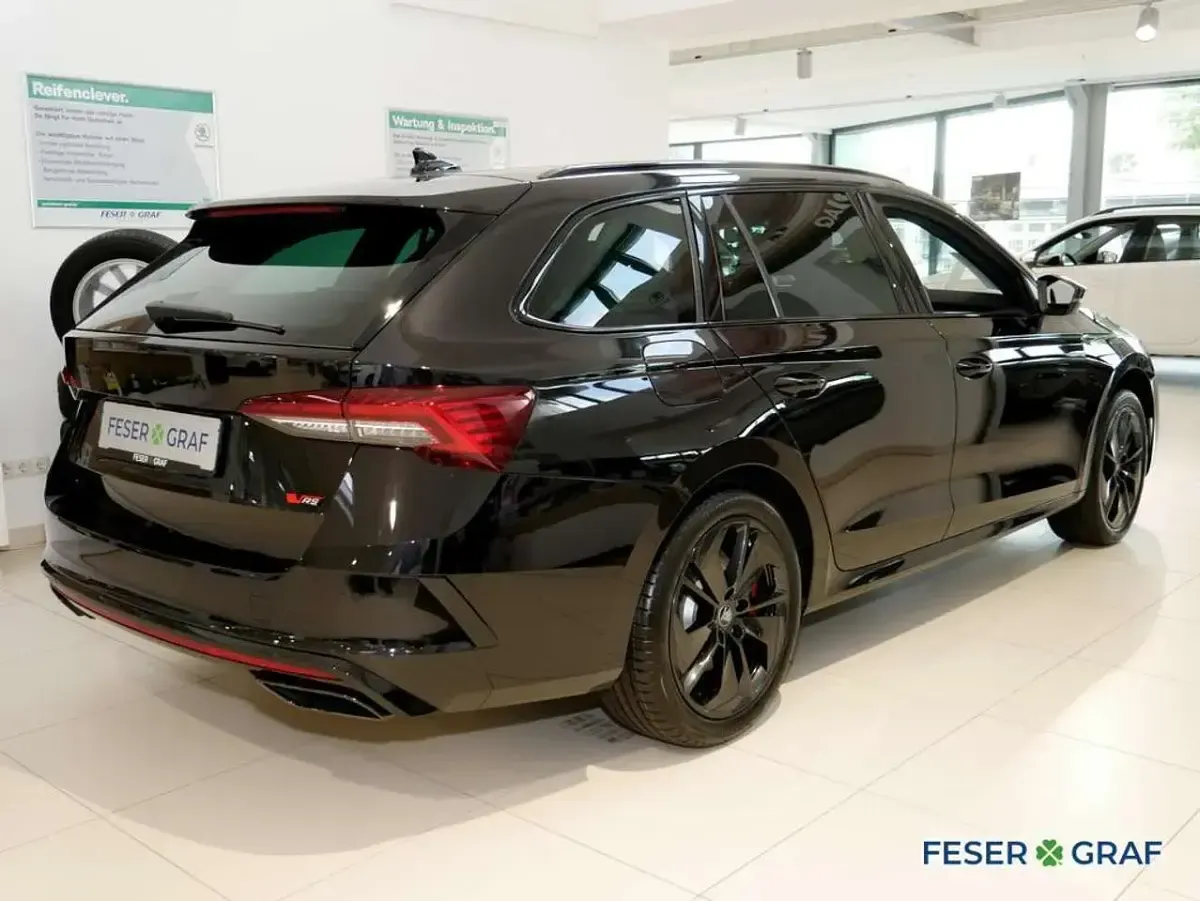 Gebraucht Skoda Octavia RS 265 PS (194 kW) 2025 Blackmagicperleffekt Kombi