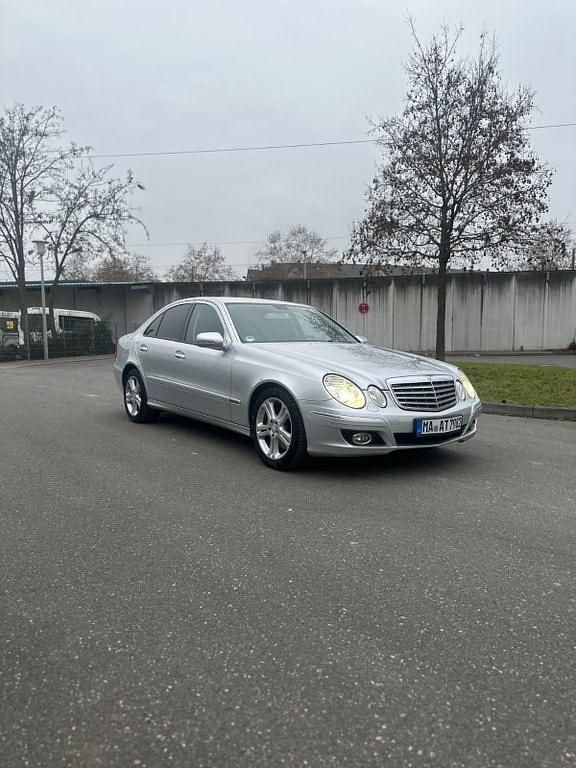 Gebraucht Mercedes E350 Elegance 292 PS (214 kW) 2007 Silber Limousine