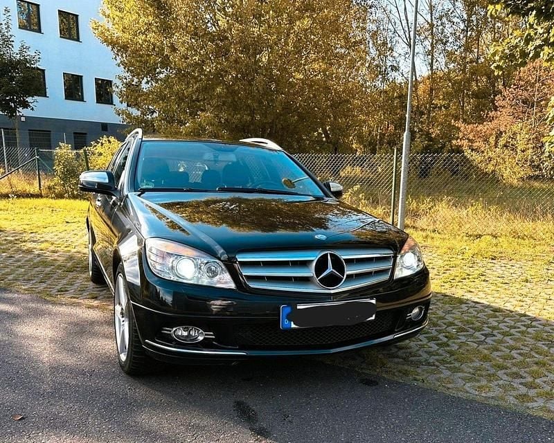 Schwarz Gebraucht 2008 Mercedes C220 Avantgarde Kombi | 4.700 € (Guter Preis) - Bild 1/4