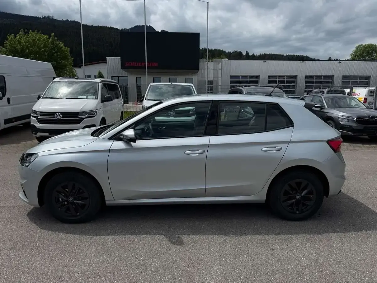 Neu Skoda Fabia 95 PS (69 kW) 2025 Brillantsilber Kleinwagen
