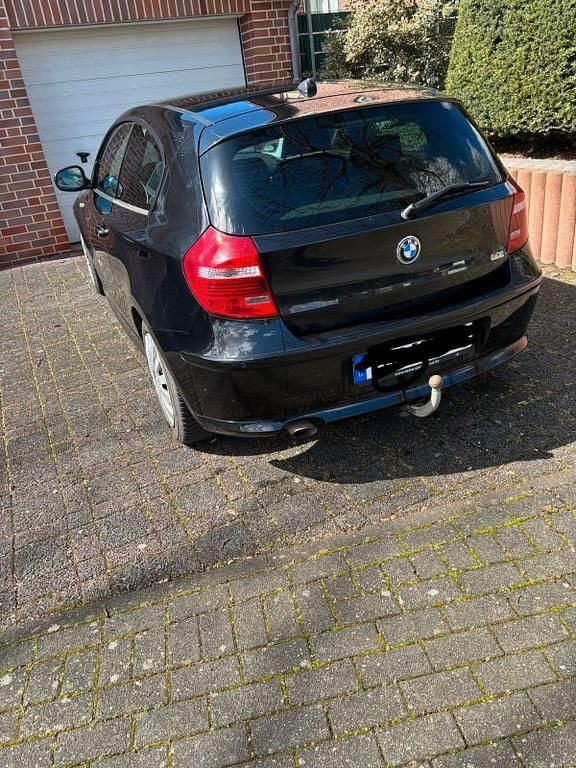 Gebraucht BMW 118 143 PS (105 kW) 2009 Schwarz Kleinwagen