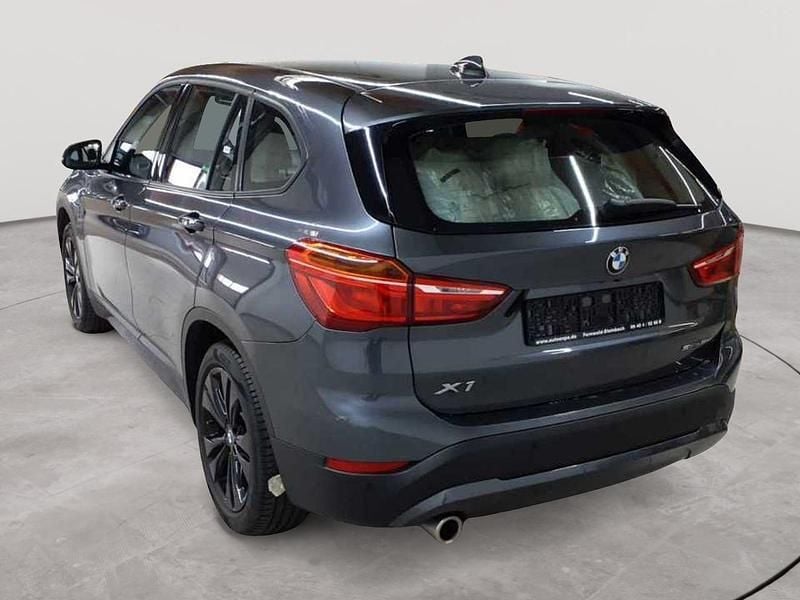 Gebraucht BMW X1 Advantage 136 PS (100 kW) 2022 Mineralgrau metallic SUV