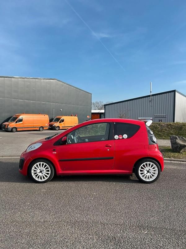 Gebraucht Citroën C1 68 PS (50 kW) 2013 Rot Kleinwagen
