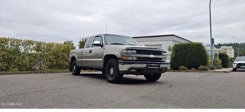 Silber Gebraucht 2002 Chevrolet Silverado SUV | 14.500 € - Bild 1/4