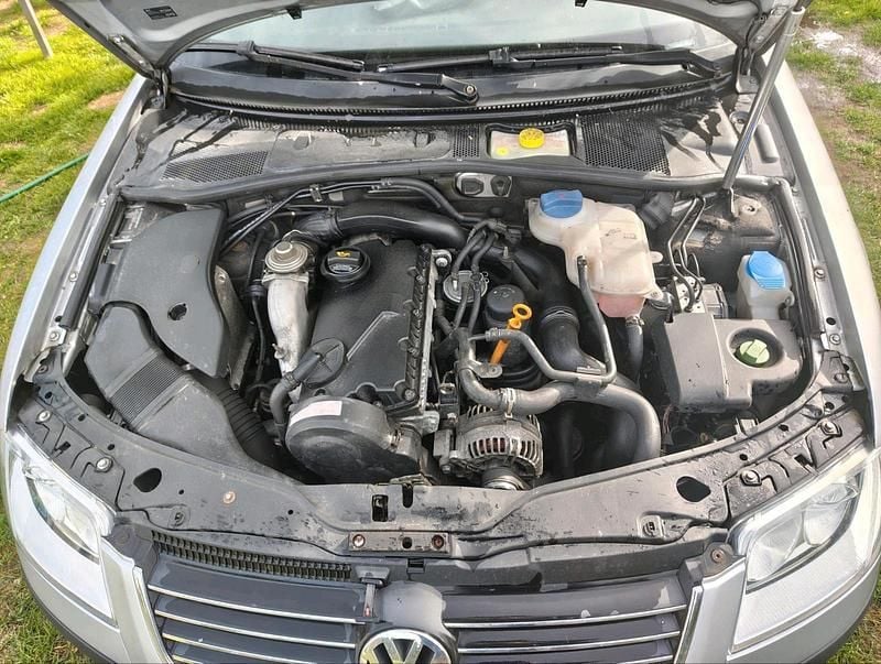 Usata VW Passat 131 CV (96 kW) 2003 Argento Station wagon