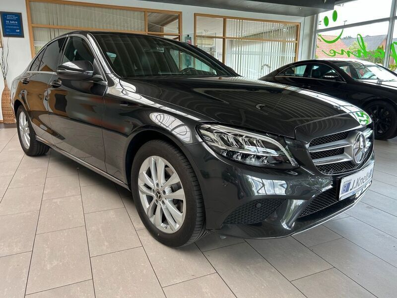 Gebraucht Mercedes C180 Avantgarde 156 PS (114 kW) 2021 Grau Limousine
