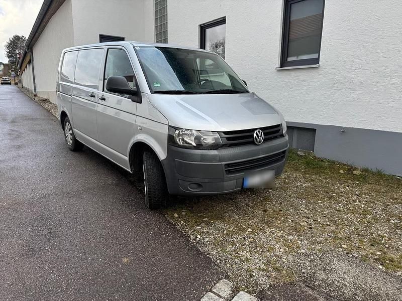 Second-hand VW Transporter 102 CP (75 kW) 2011 Argintiu Van
