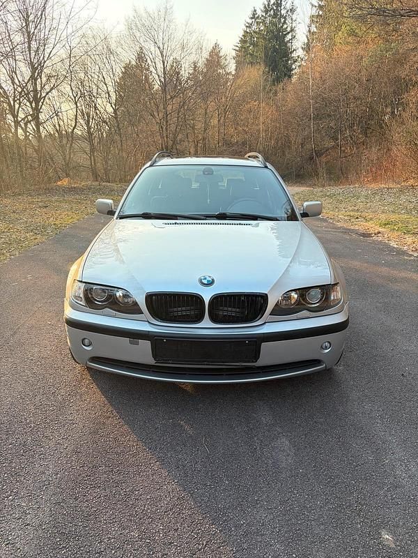 Gebraucht BMW 325 192 PS (141 kW) 2003 Silber Kombi