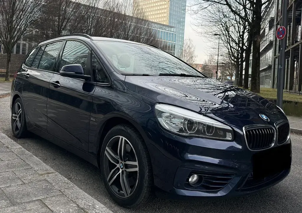 Gebraucht BMW 220 Gran Tourer Sport Line 190 PS (139 kW) 2016 Blau Van / Kleinbus