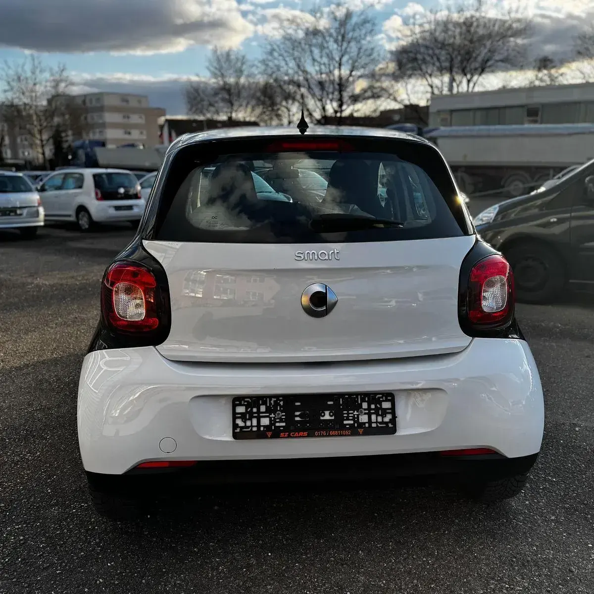 Gebraucht Smart ForFour 71 PS (52 kW) 2018 Schwarz Kleinwagen