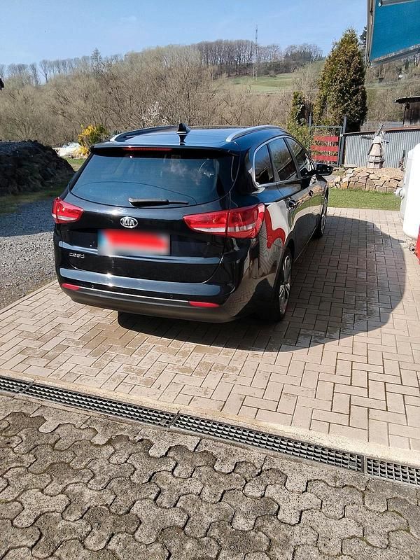 Gebraucht Kia Ceed Platinum 135 PS (99 kW) 2018 Schwarz Kleinwagen