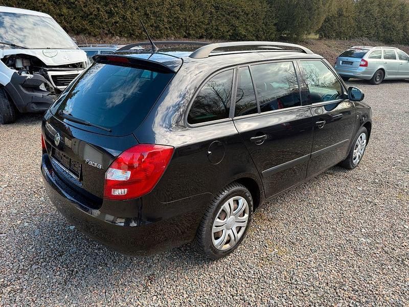 Gebraucht Skoda Fabia Ambition 90 PS (66 kW) 2012 Schwarz Kombi