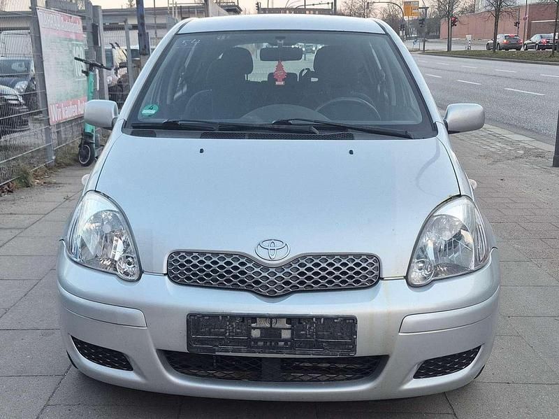 Gebraucht Toyota Yaris Sol 65 PS (47 kW) 2005 Silver mica metallic Kleinwagen