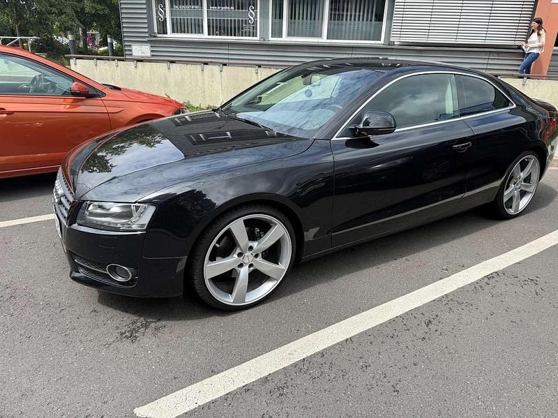 Schwarz Gebraucht 2009 Audi A5 Coupé | 7.499 € (Fairer Preis) - Bild 1/4